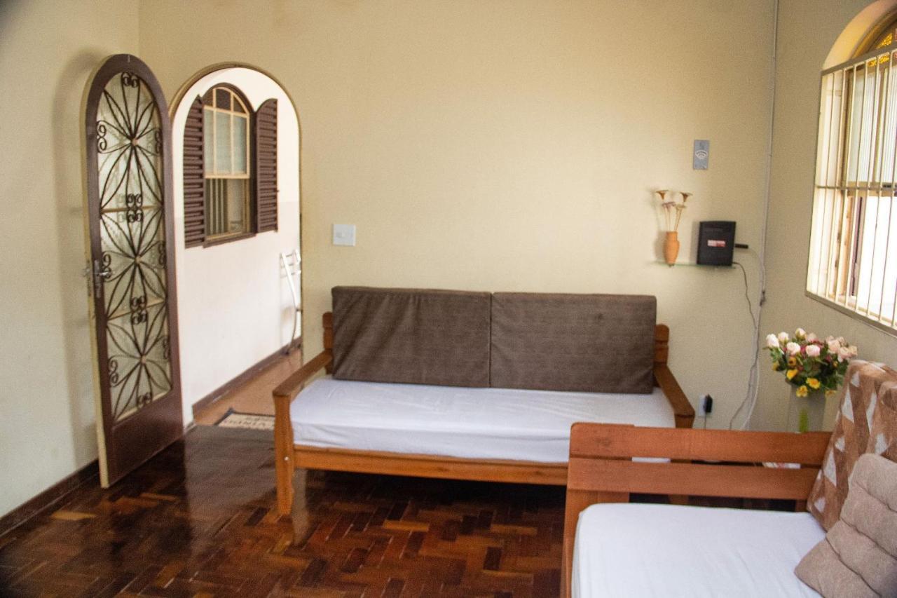 Casa Espacosa E Confortavel Na Regiao Da Pampulha 贝洛哈里桑塔 外观 照片