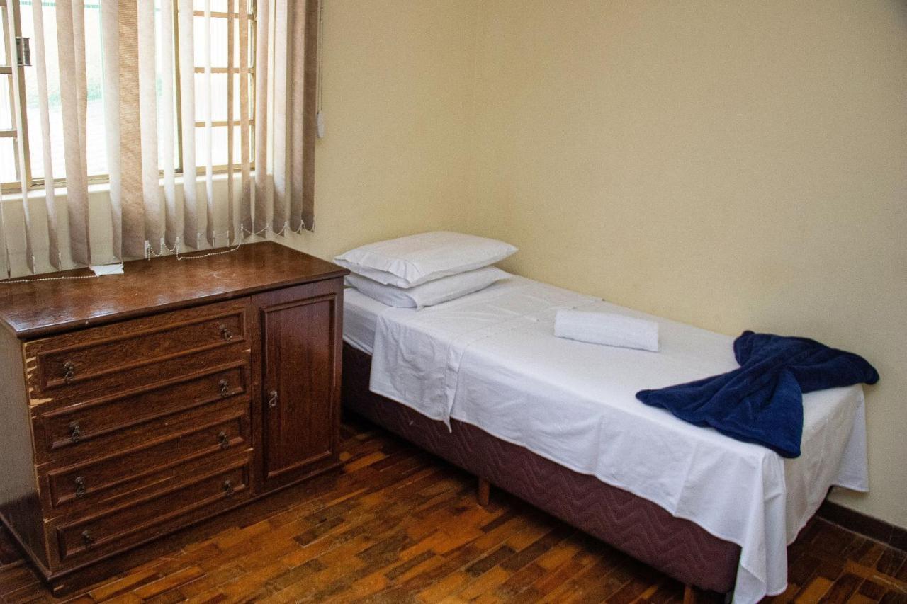 Casa Espacosa E Confortavel Na Regiao Da Pampulha 贝洛哈里桑塔 外观 照片