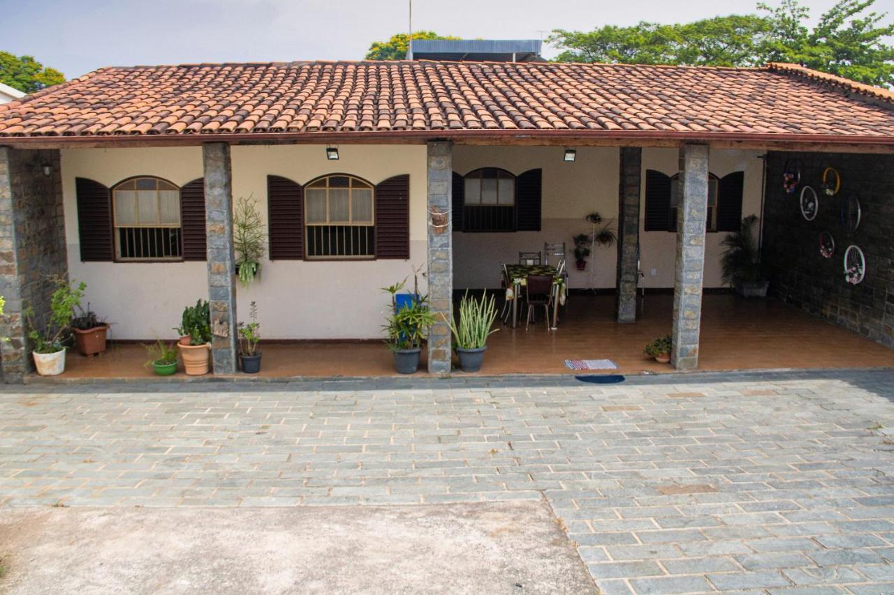 Casa Espacosa E Confortavel Na Regiao Da Pampulha 贝洛哈里桑塔 外观 照片